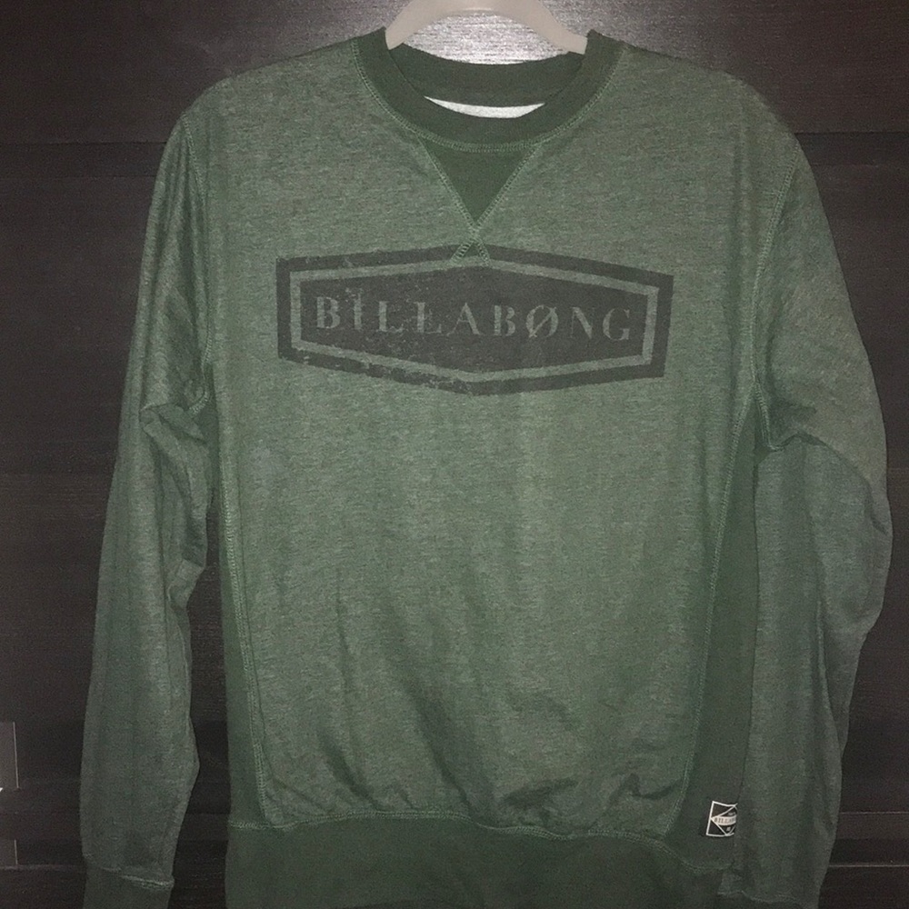 Billabong dark green sweater size Small